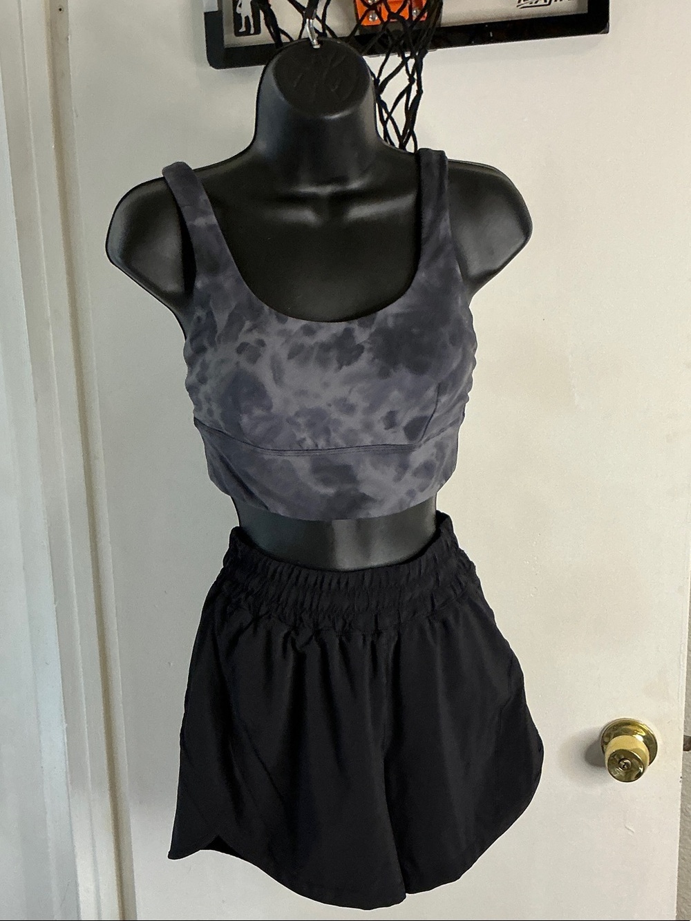 Lululemon Activewear Set Size 4/Align Bra Diamond Dye& Blk Tracker Shorts